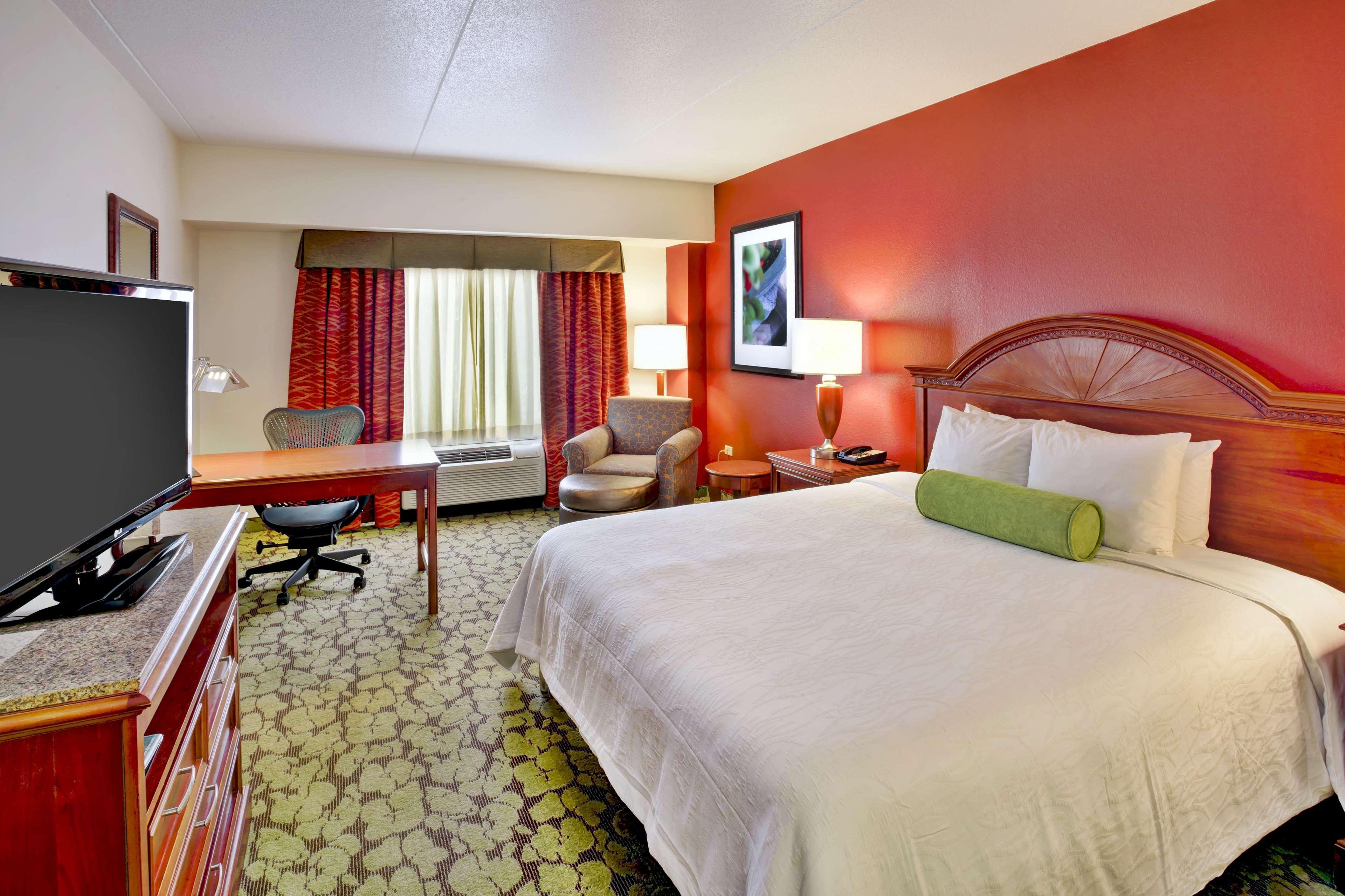 Hilton Garden Inn Chicago/Midway Airport Bedford Park Exterior photo