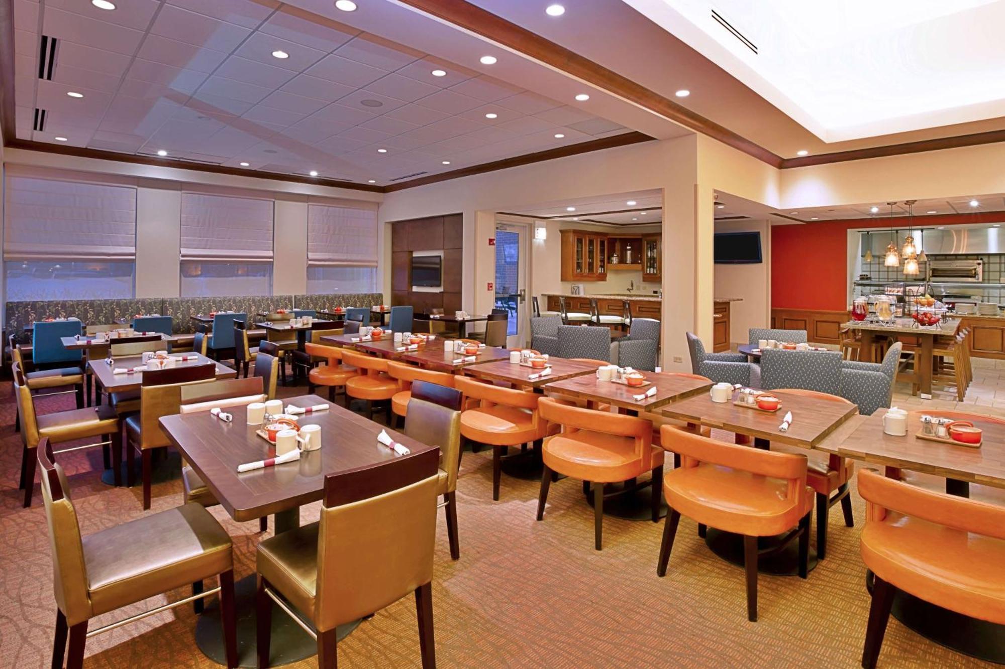 Hilton Garden Inn Chicago/Midway Airport Bedford Park Exterior photo