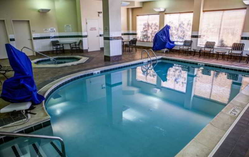 Hilton Garden Inn Chicago/Midway Airport Bedford Park Exterior photo